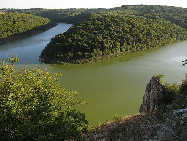 Cycling in Bulgaria Onogur Dam